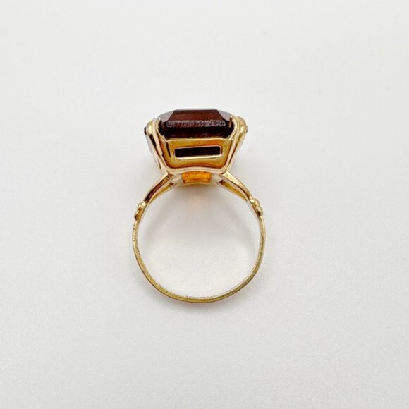 Vintage Emerald Cut Topaz Citrine Rhinestone Costume Cocktail Ring Size 8 - Picture 4 of 7